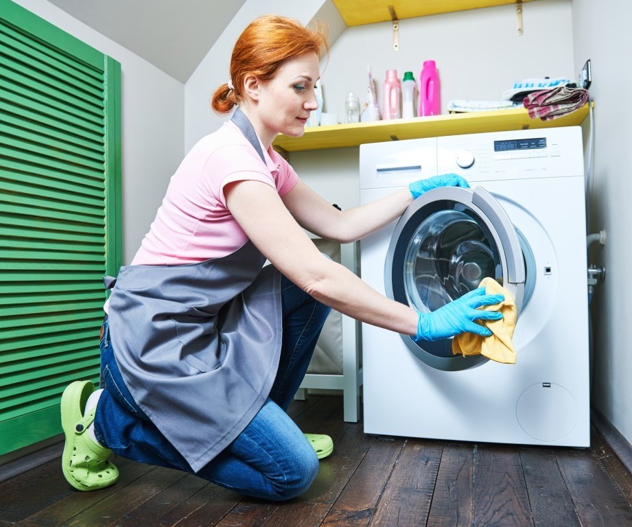 Потом машинки полностью отмываются и выставляются на продажу. 